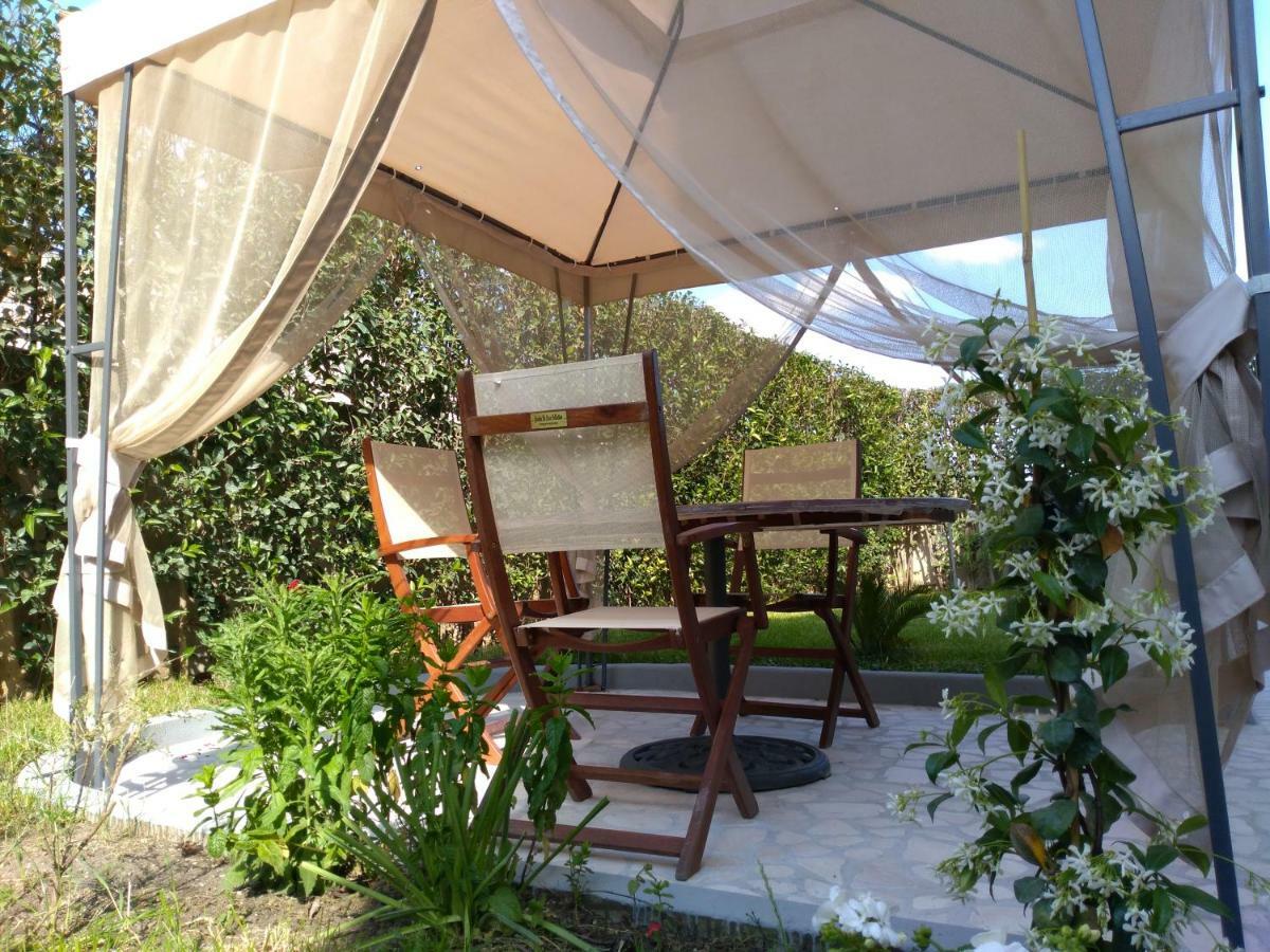Casale Delle Piane Bed & Breakfast Matera Bagian luar foto